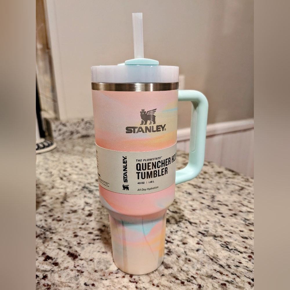 Stanley Clean Slate Quencher Flowstate Tumbler 40 OZ in Warm Serene Brushstrokes
